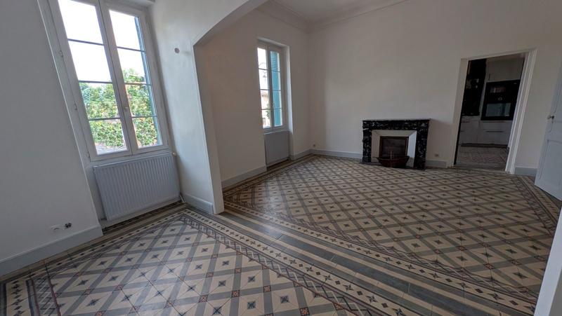 Maison - 204 m² - 8 pièces