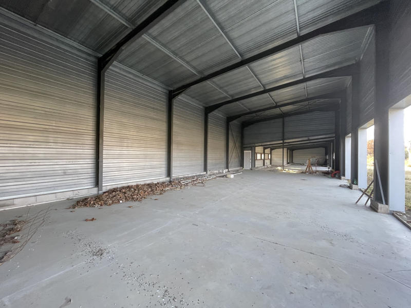 Entrepôt - 332 m²
