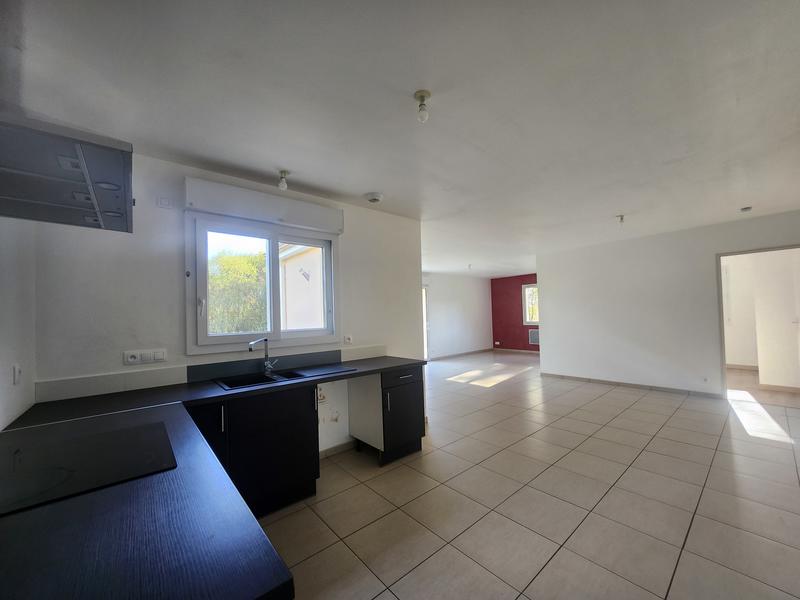 Maison - 90 m² - 5 pièces