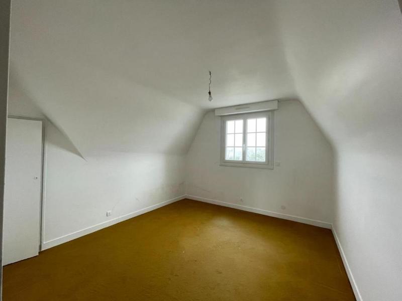 Maison traditionnelle - 244 m² - 7 pièces