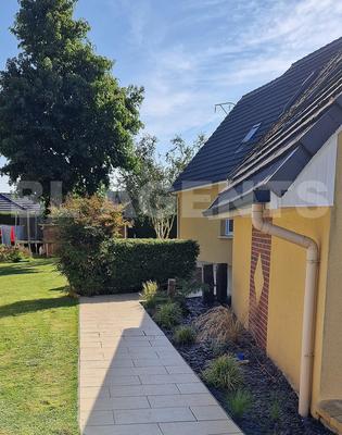 Maison traditionnelle - 200 m² - 8 pièces