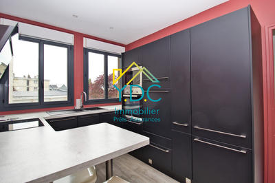 Appartement - 187 m² - 5 pièces