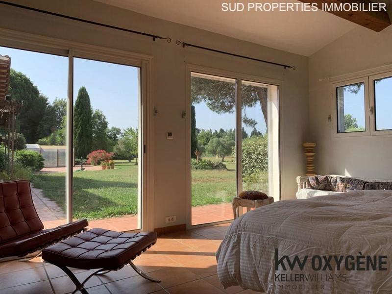 Mas - 214 m² - 8 pièces