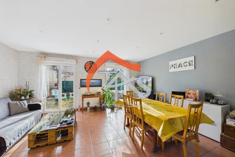 Maison - 95 m² - 4 pièces