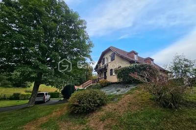 Maison - 140 m² - 7 pièces