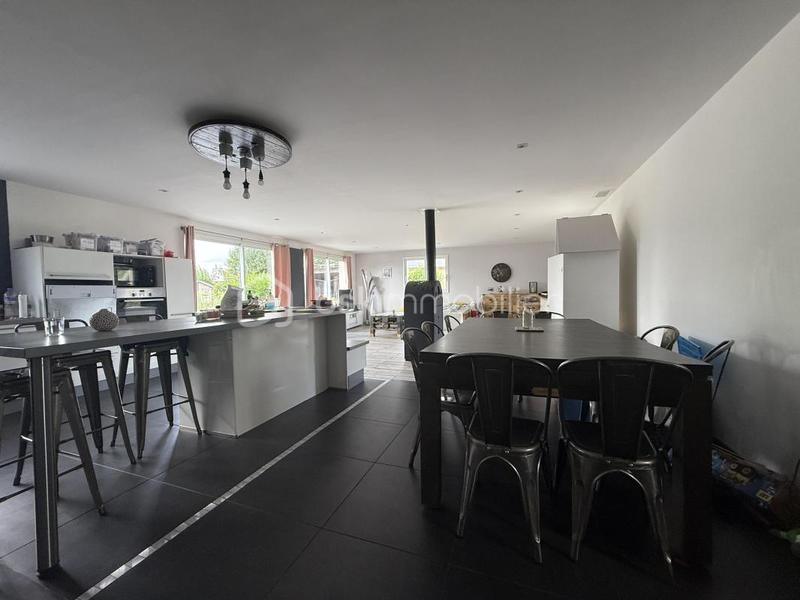 Propriété - 148 m² - 5 pièces