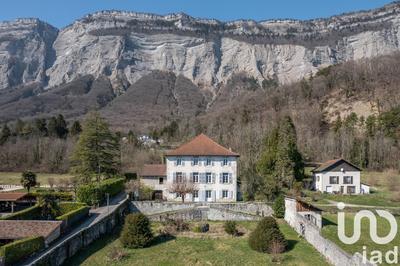 Maison - 500 m² - 18 pièces