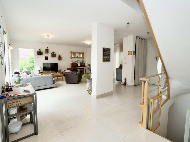 Maison - 180 m² - 6 pièces