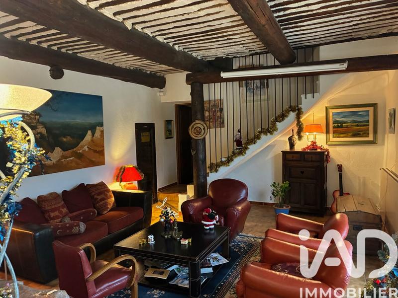 Maison - 197 m² - 8 pièces