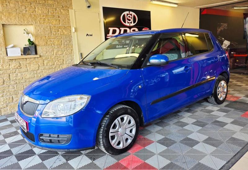 Skoda Fabia II 1.2l Clim Sieges Chauffant 4cv Ct Ok
