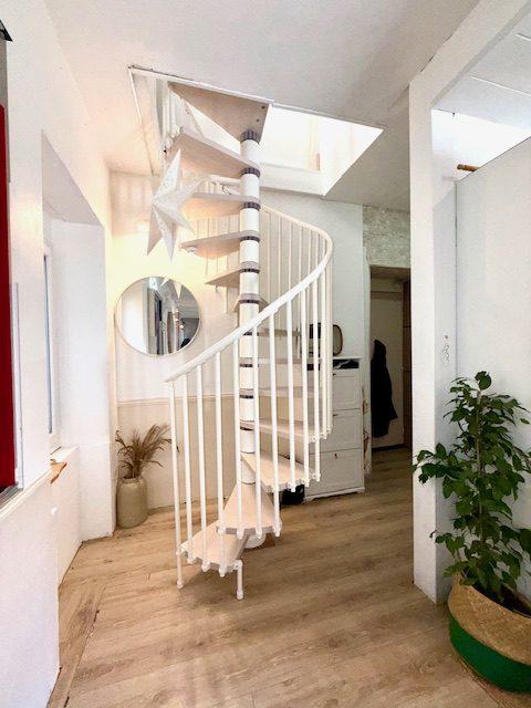 Appartement - 82 m² - 6 pièces