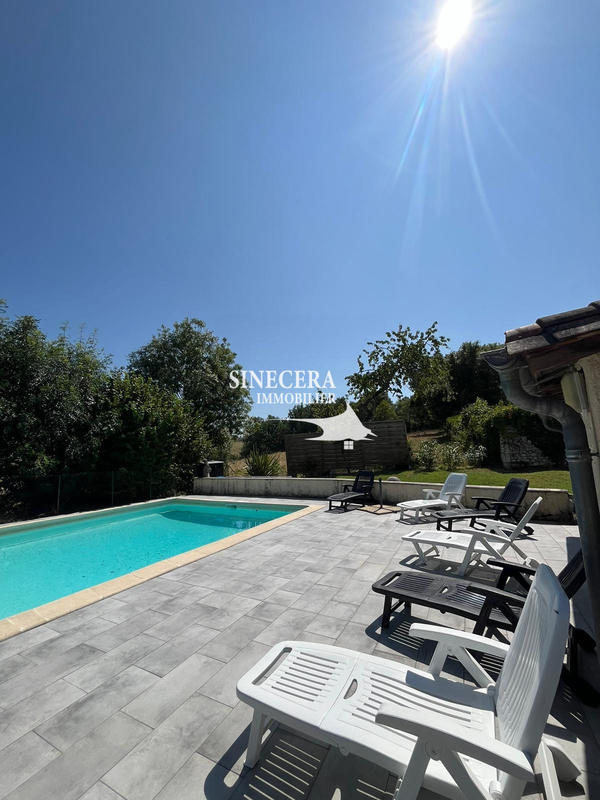 Maison - 200 m² - 5 pièces