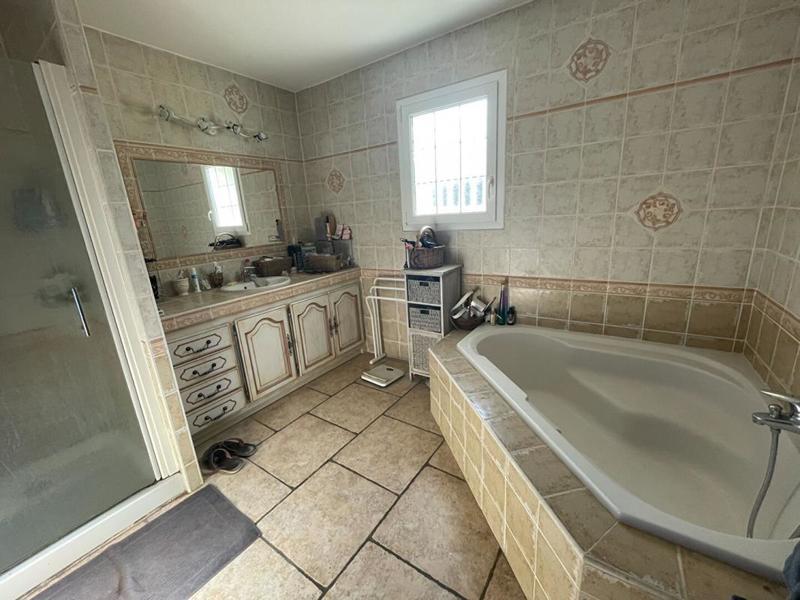 Maison - 213 m² - 7 pièces