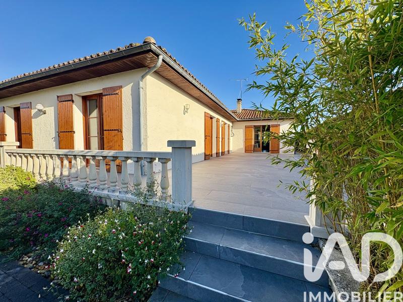 Maison - 166 m² - 8 pièces