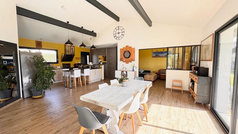 Villa - 140 m² - 6 pièces