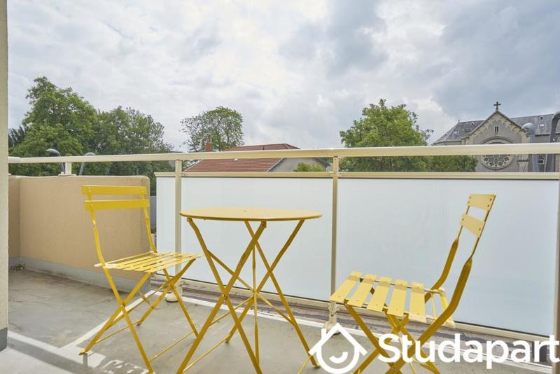 Chambre - 11 m² - 1 pièce