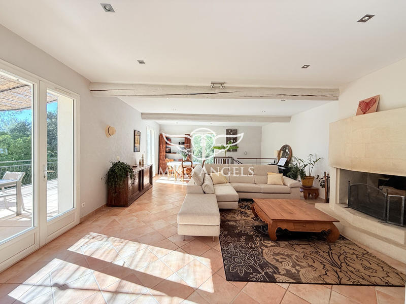 Maison - 145 m² - 8 pièces