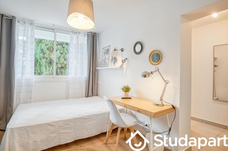 Chambre - 9 m² - 1 pièce