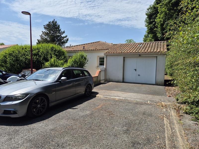 Maison - 90 m² - 4 pièces