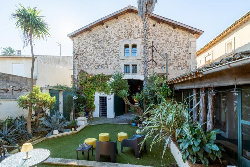 Maison - 550 m² - 10 pièces