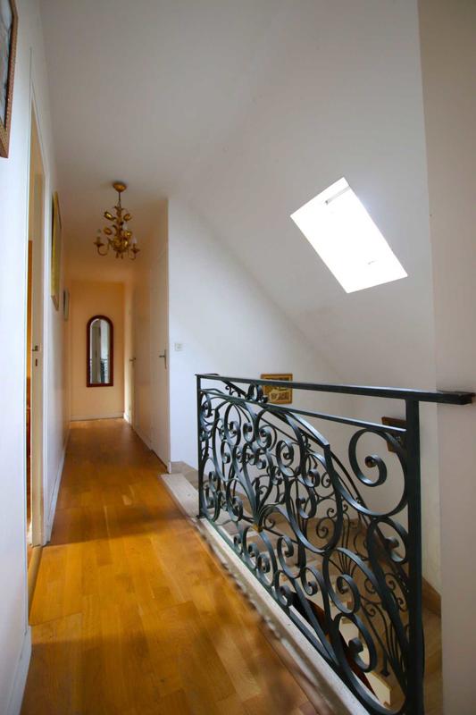 Maison - 143 m² - 6 pièces