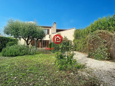 Maison traditionnelle - 147 m² - 5 pièces