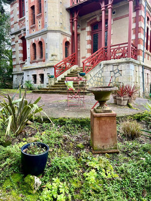 Appartement - 102 m² - 4 pièces