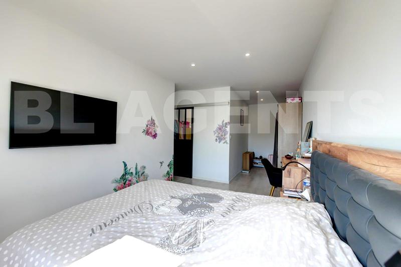 Maison traditionnelle - 117 m² - 7 pièces