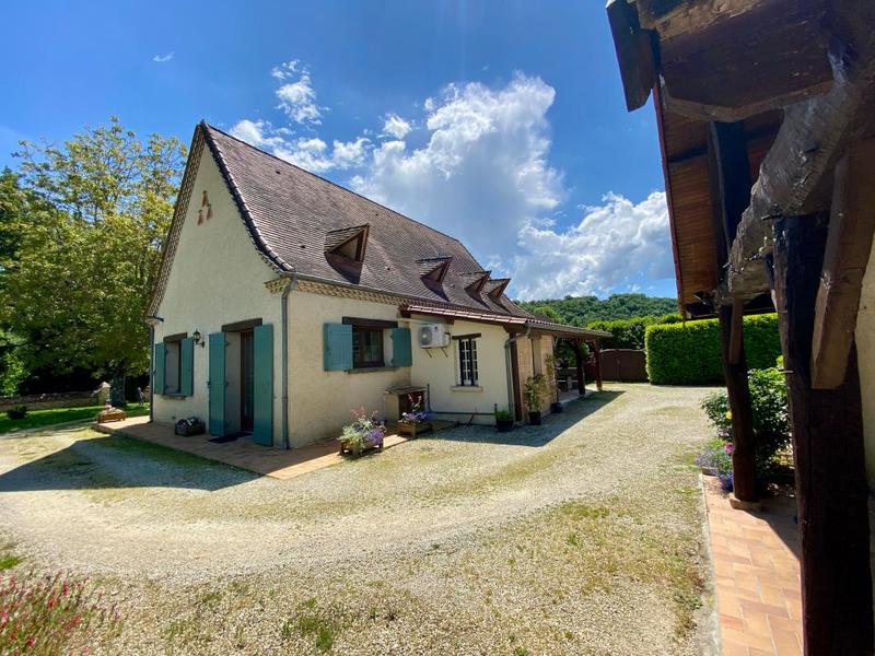 Maison - 140 m² - 5 pièces