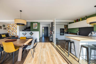 Maison - 198 m² - 8 pièces