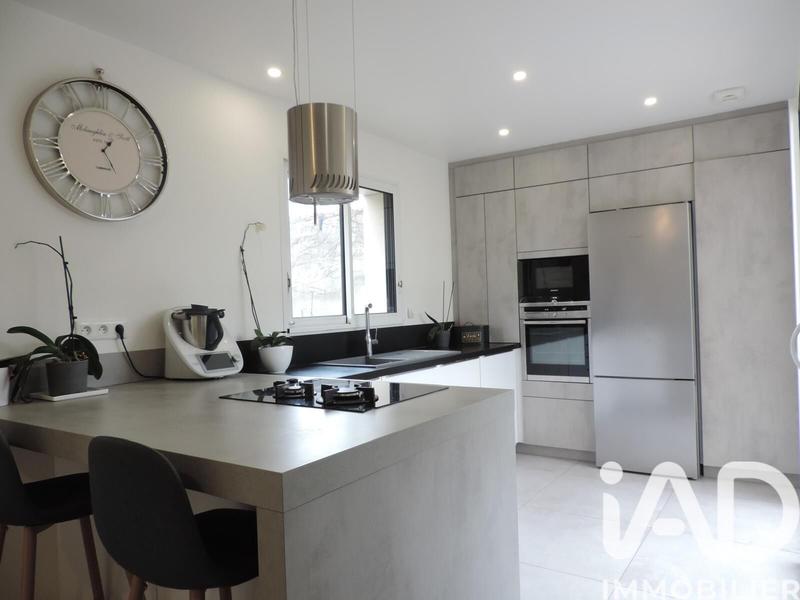 Maison - 160 m² - 6 pièces