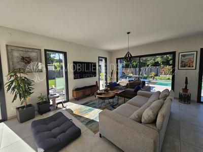 Villa - 177 m² - 7 pièces