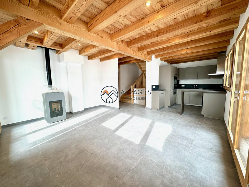 Châlet - 257 m² - 10 pièces