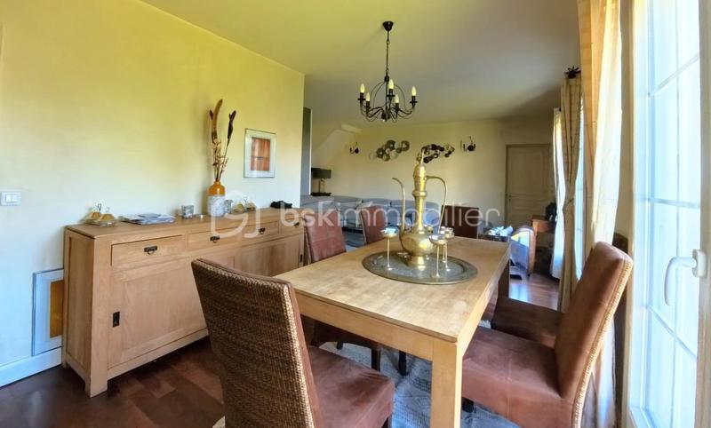 Maison - 170 m² - 7 pièces