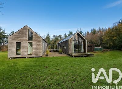 Maison de maîtres - 203 m² - 11 pièces