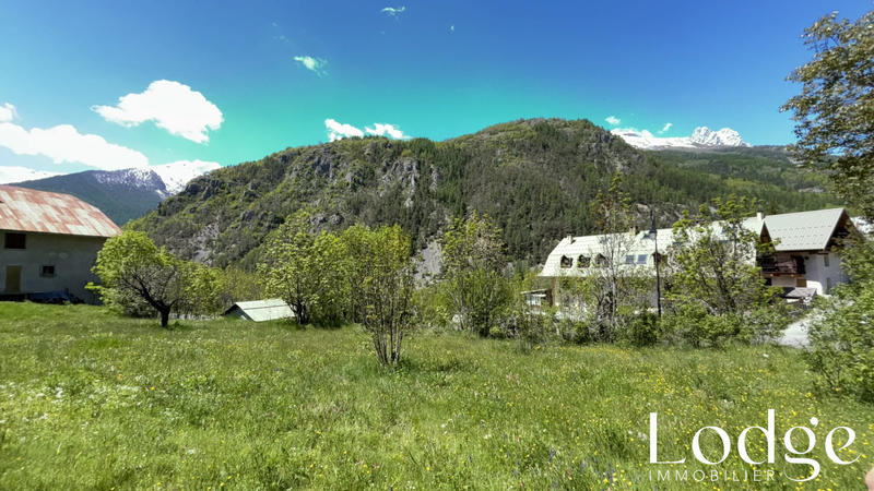 Terrain - 697 m²