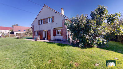 Maison - 256 m² - 10 pièces