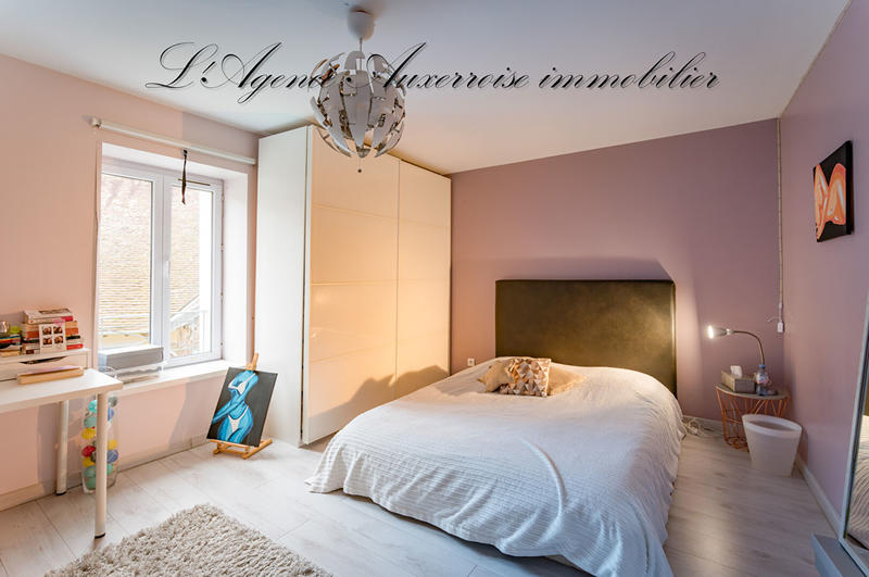 Maison - 314 m² - 8 pièces