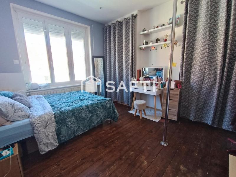 Maison - 96 m² - 5 pièces