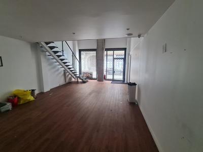 Local commercial - 136 m²