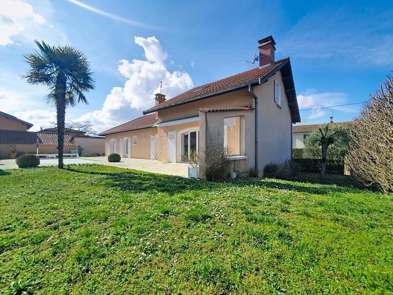 Maison - 227 m² - 5 pièces