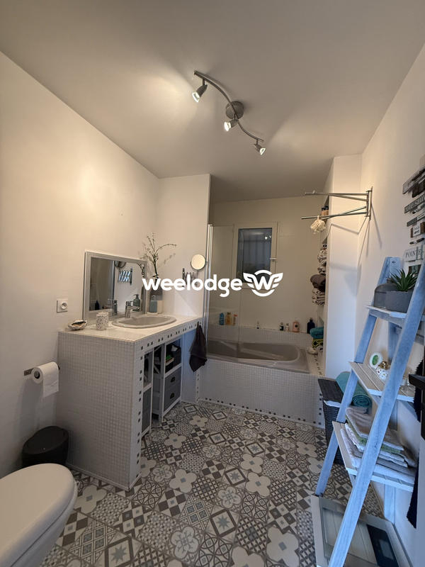 Maison traditionnelle - 207 m² - 6 pièces