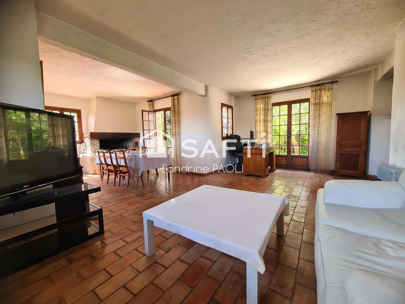 Maison - 142 m² - 5 pièces