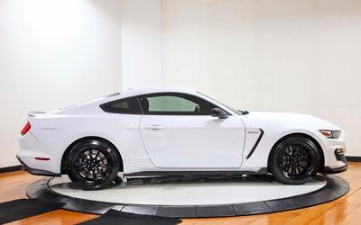 Ford Mustang Shelby Gt 350