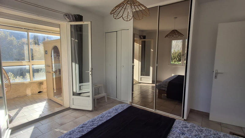 Maison - 207 m² - 7 pièces