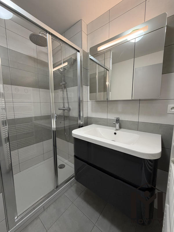 Appartement - 65 m² - 4 pièces