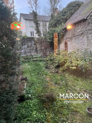 Maison - 210 m² - 10 pièces