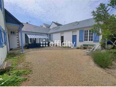 Maison - 182 m² - 8 pièces