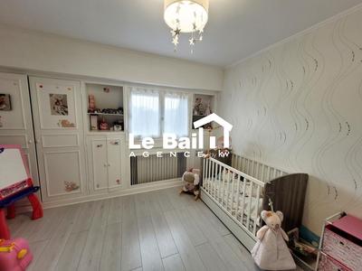 Maison - 112 m² - 4 pièces