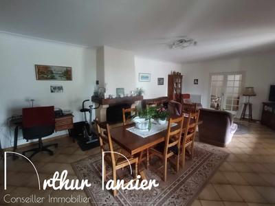 Maison traditionnelle - 126 m² - 4 pièces